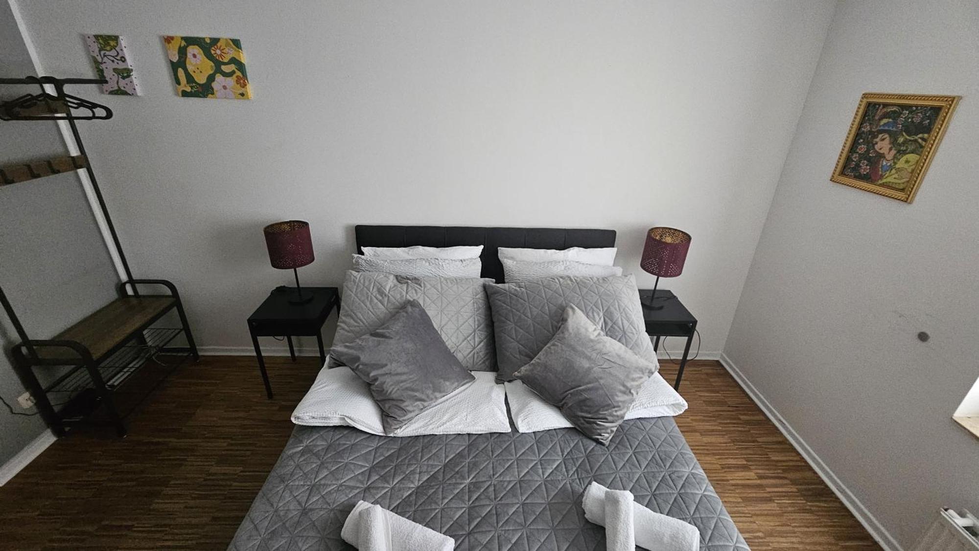 80 M2 Moderne Und Zentrale Wohnung In Hannover Mit Eigenem Parkplatz Dış mekan fotoğraf
